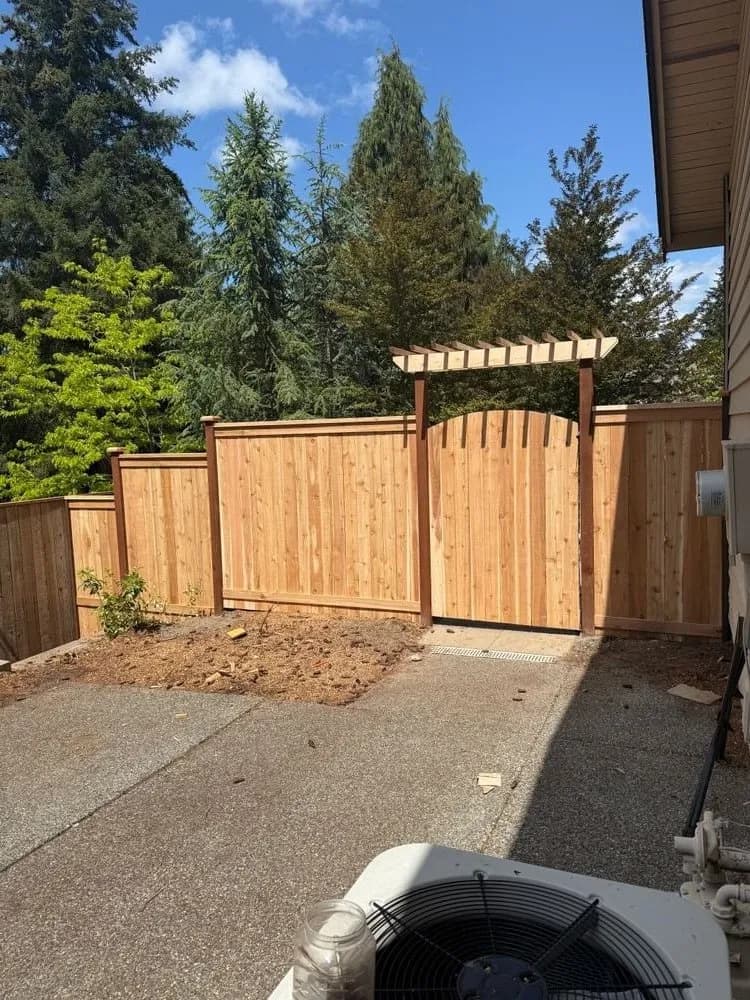 Custom fence design in Sumner